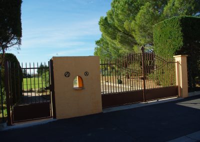 PortailentreedustadescaledThézan lès Béziers